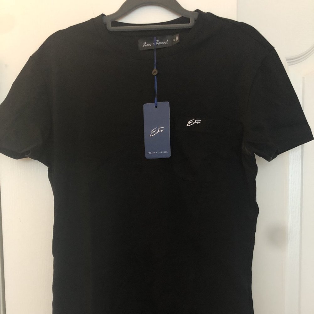 Everforward Black Pocket Tee (Small) (NWT)